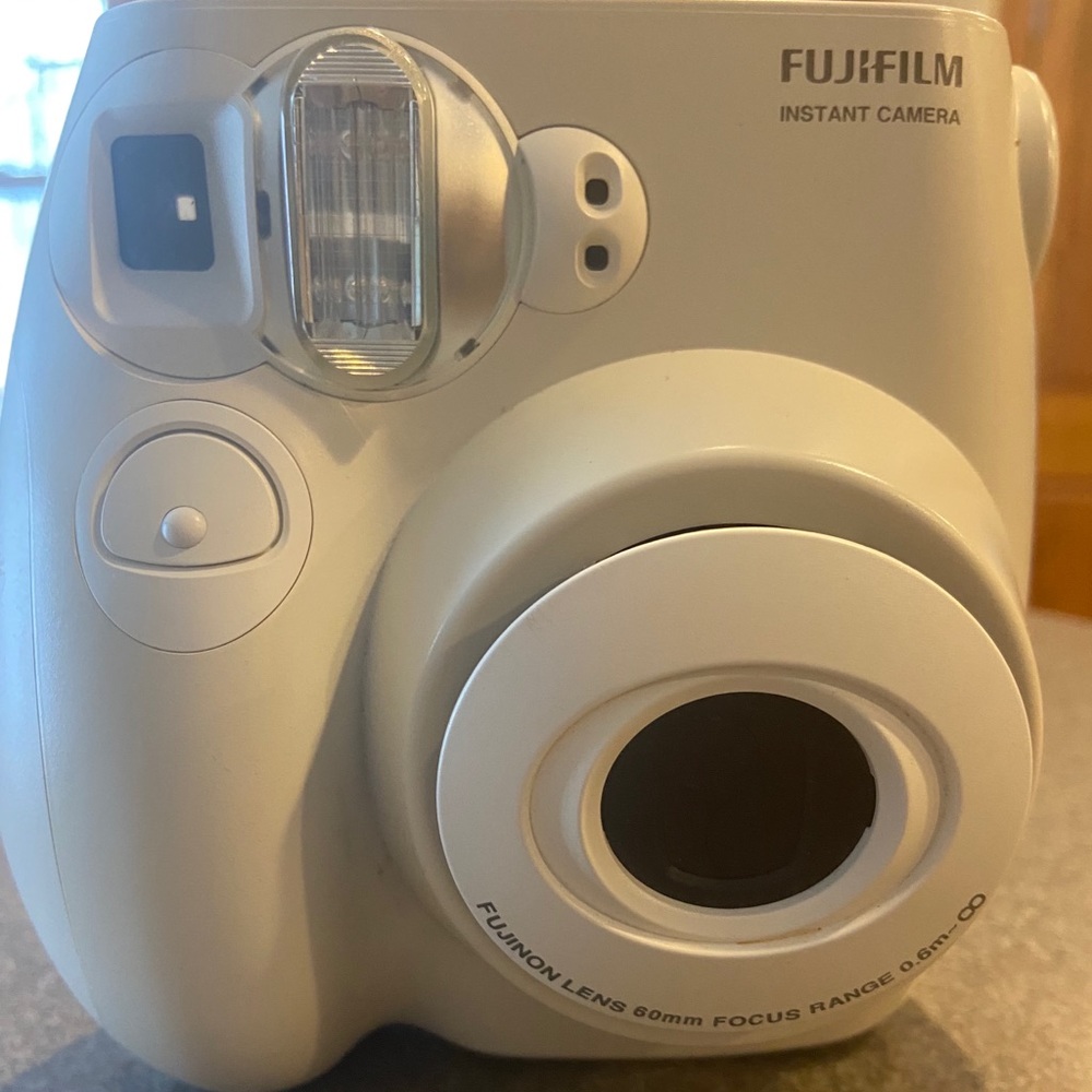 Polaroid instax mini  7s camera and case